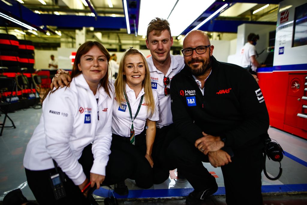 HAAS F1 Team start GP-seizoen in tijdelijke teamkit